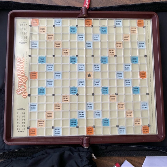 Scrabble Game Folio Edition, Travel Size - Picture 2 of 4